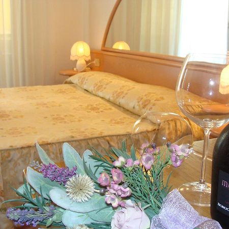 Hotel Villa Luisa ลินญาโน ซับเบียโดโร ภายนอก รูปภาพ