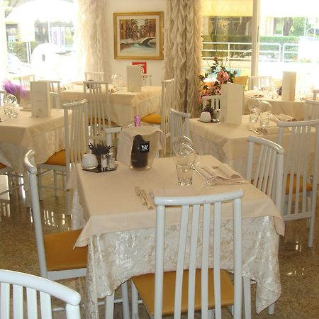 Hotel Villa Luisa ลินญาโน ซับเบียโดโร ภายนอก รูปภาพ