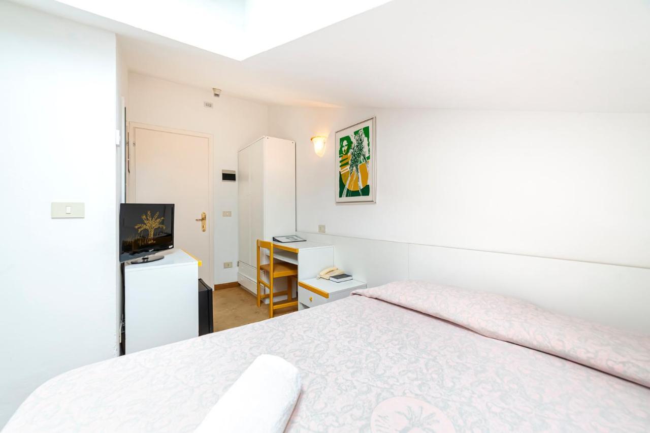 Hotel Villa Luisa ลินญาโน ซับเบียโดโร ภายนอก รูปภาพ